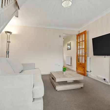 Stunning 2Br Home With Private Garden, Near Airport & Met Office Exeter Exterior photo